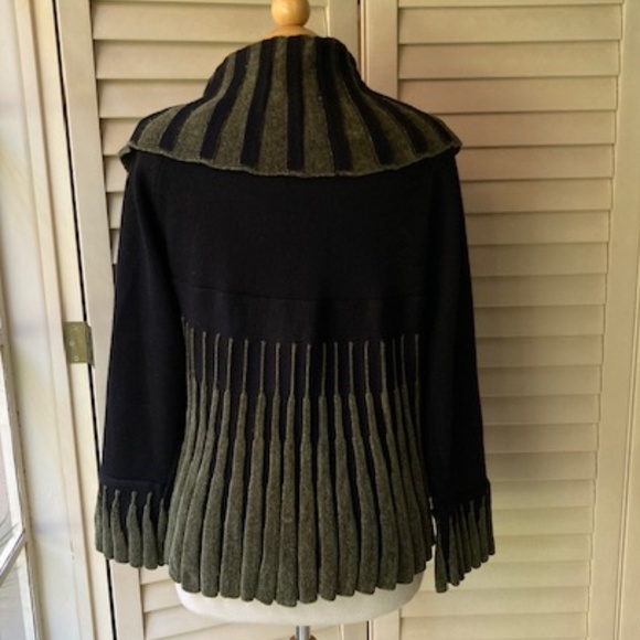 Angel Design by Sabri Ozel Italian Yarn Shawl Cardigan Large - Picture 4 of 5